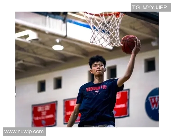 北京篮球队快攻战术解析与实战应用探讨